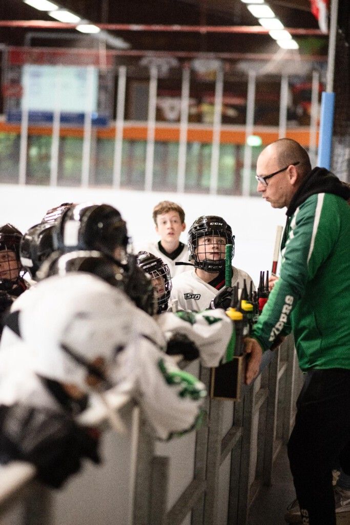 Vipers-Schüler triumphieren in Oberhausen – Starker Auftritt beim 7:3-Sieg gegen die Miners